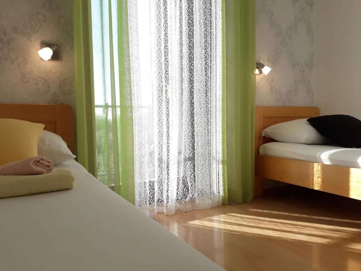 *** Oda ve Kahvaltı Hollywood Rooms Sveti Petar  Hırvatistan