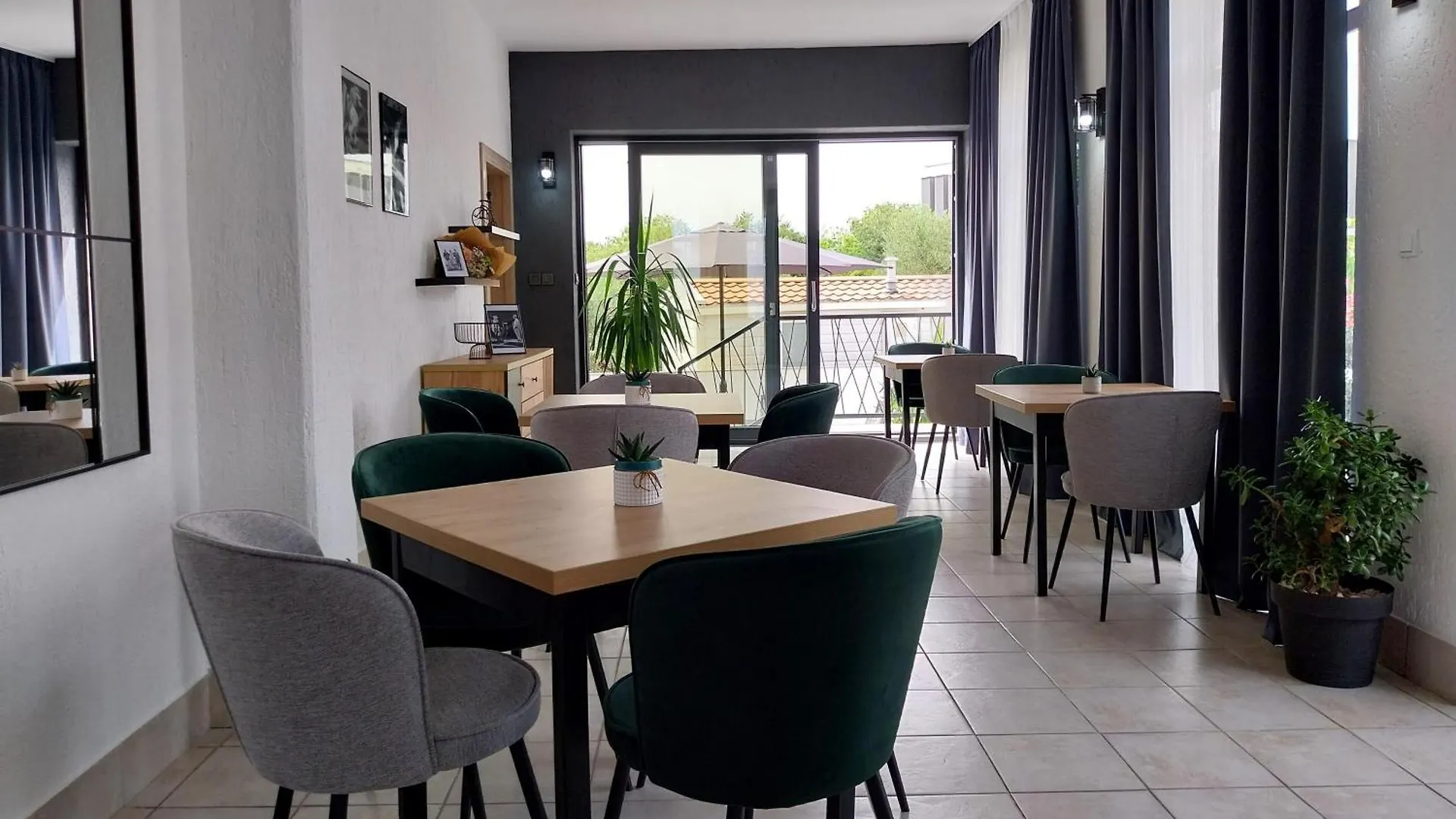 *** Couette-café Hollywood Rooms Sveti Petar  Croatie